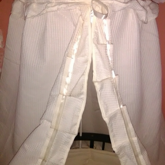 Bassinet - Picture 4 of 4